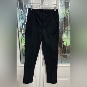 Lululemon &go City Trek Trouser in 
Black size 2